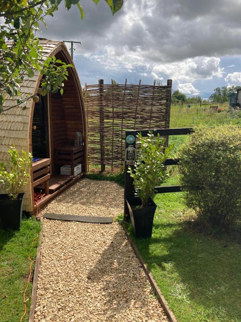 Campsite Cotswold Shepherd Hut Hot Tub Sauna Dog Friendly