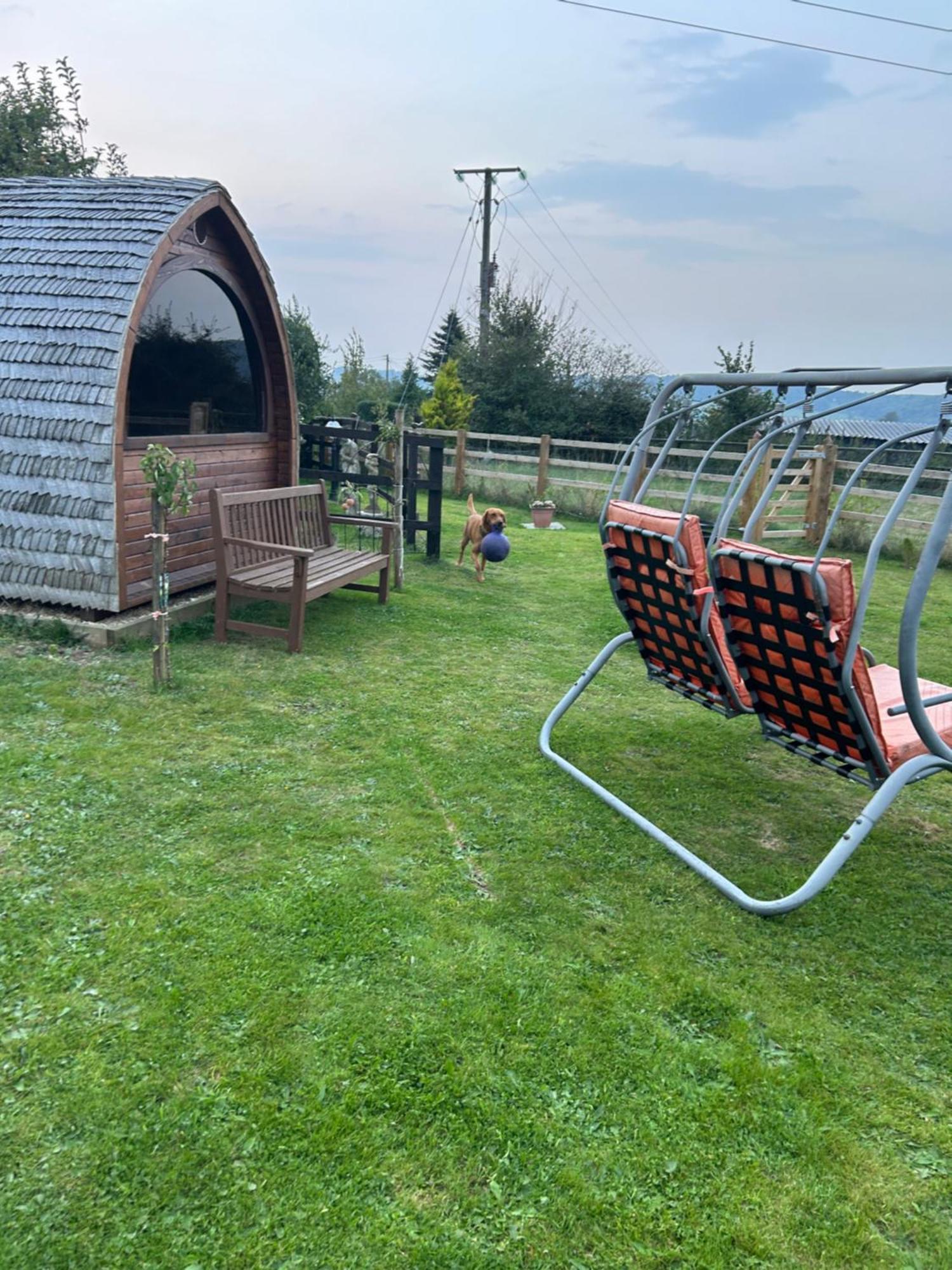 Campsite Cotswold Shepherd Hut Hot Tub Sauna Dog Friendly *